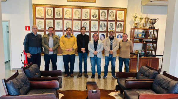 Com aporte de R$ 24 milhões, Campo Grande inicia regulamentação de programa de suplementação alimentar com leite fresco