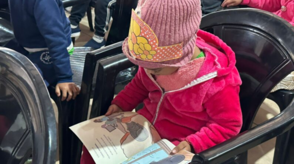 Projeto social distribui centenas de livros infantis para crianças do Jardim Noroeste em Campo Grande
