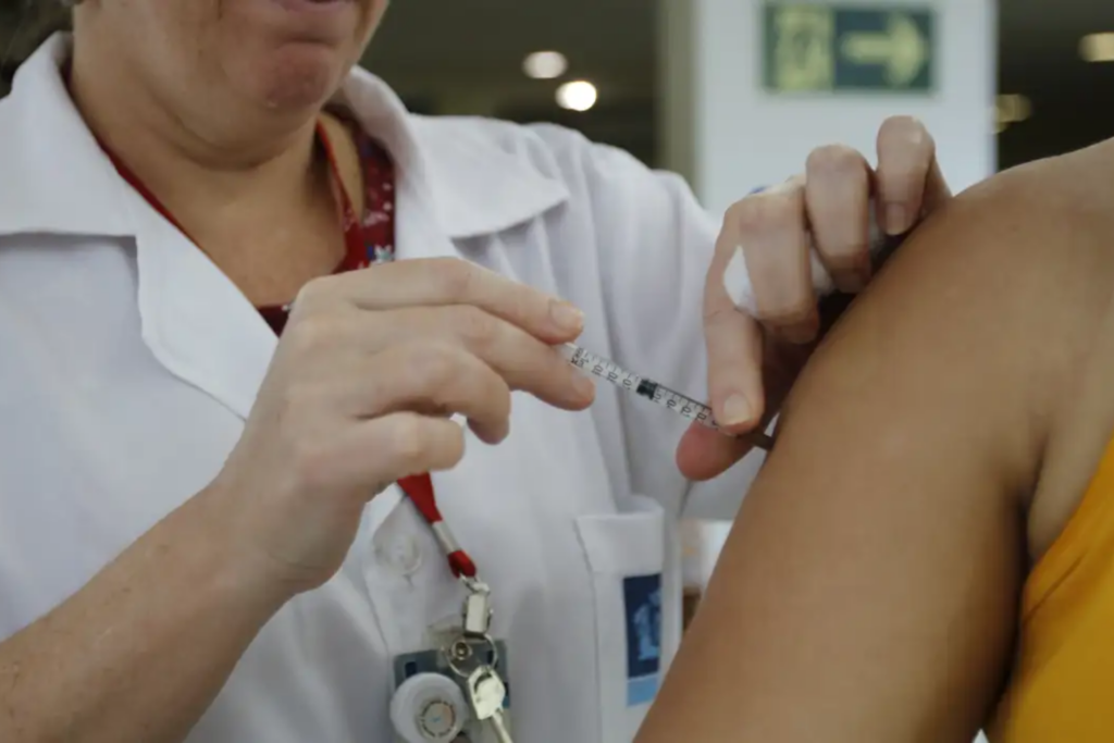 Copa do Mundo 2026: órgãos de saúde alertam torcedores sobre vacinação contra o sarampo antes da viagem