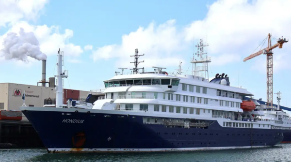 Surto de hantavírus: capitão deixa navio de cruzeiro após desembarque total de passageiros