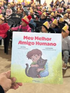 Projeto social distribui centenas de livros infantis para crianças do Jardim Noroeste em Campo Grande