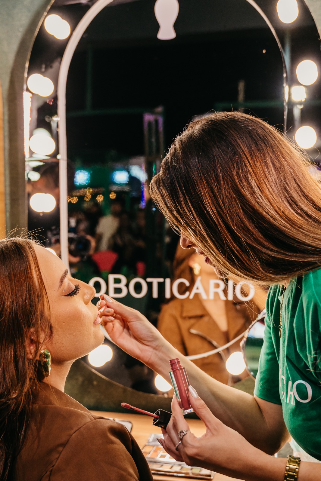 Como fazer a maquiagem para festa junina durar mais? Veja o passo a passo com tendências para 2026