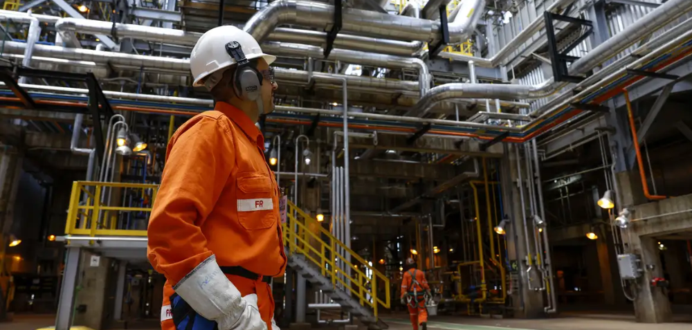 PIB do Brasil cresce 0,1% em abril e mostra resiliência diante de juros altos e alta do petróleo