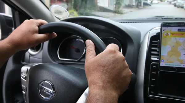 Gasto mensal de motorista de aplicativo passa de R$ 5 mil e eleva risco de dívidas, aponta TST