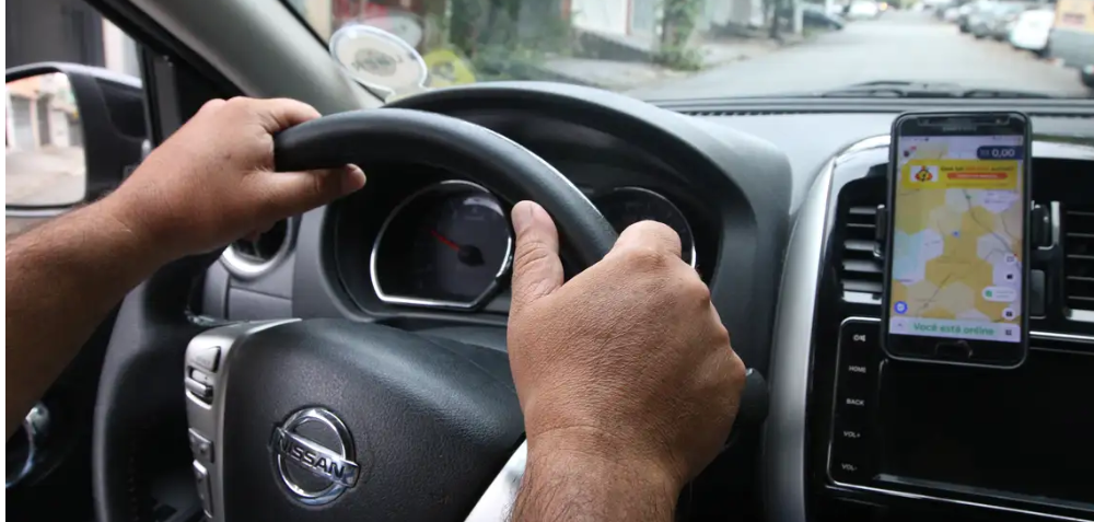 Gasto mensal de motorista de aplicativo passa de R$ 5 mil e eleva risco de dívidas, aponta TST