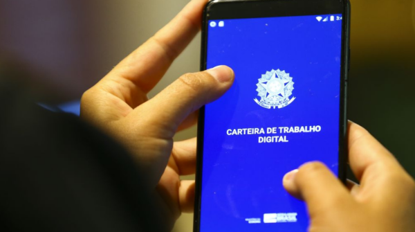 Brasil registra 62,2 milhões de empregos formais em 2026 e setor público impulsiona crescimento