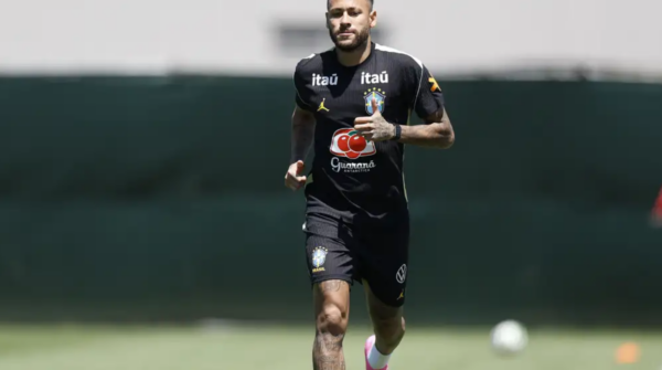 Neymar é desfalque contra o Haiti e permanece em Nova Jersey para tratar lesão