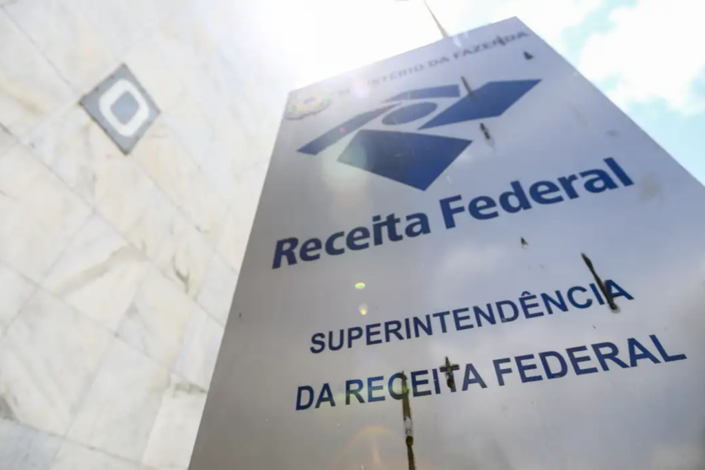 Receita Federal anuncia lote especial de restituição automática do Imposto de Renda em julho; veja quem recebe