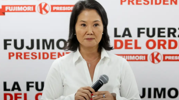 Keiko Fujimori consolida liderança no Peru com 99% das urnas apuradas; oposição contesta resultado
