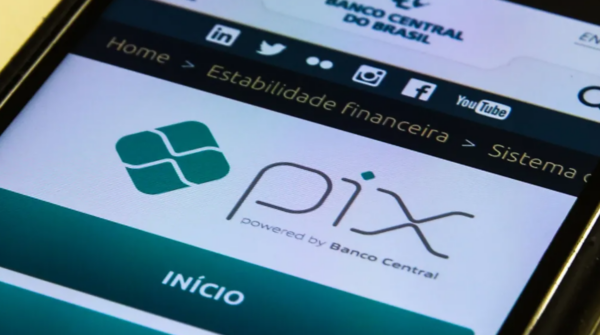 Banco Central derruba limite de R$ 500 para transações do Pix por aproximação