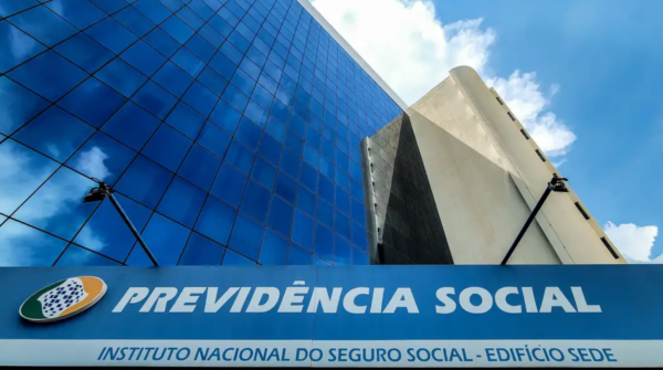 PF conclui primeira investigação da Operação Sem Desconto e indicia 48 pessoas por fraudes no INSS