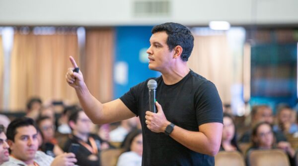 Evento em Campo Grande debate como a inteligência artificial está mudando o marketing e os negócios